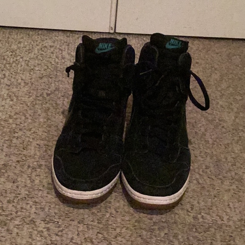 Nike Women's Dunk Sky HI Essential Shoes (Size 11)
